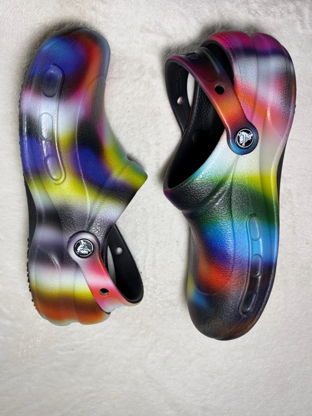 Crocs Unisex Rainbow Tie-Dye Clog Sandals Sz M6 - W8